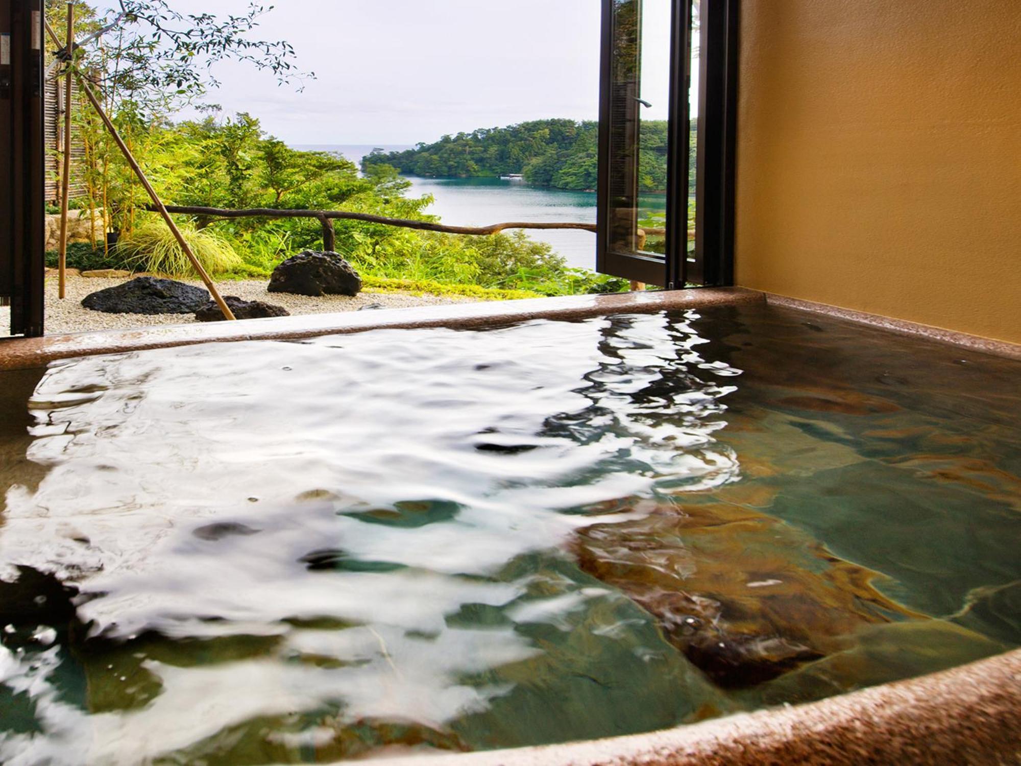 Noto Hyakurakusou Hotel Bilik gambar