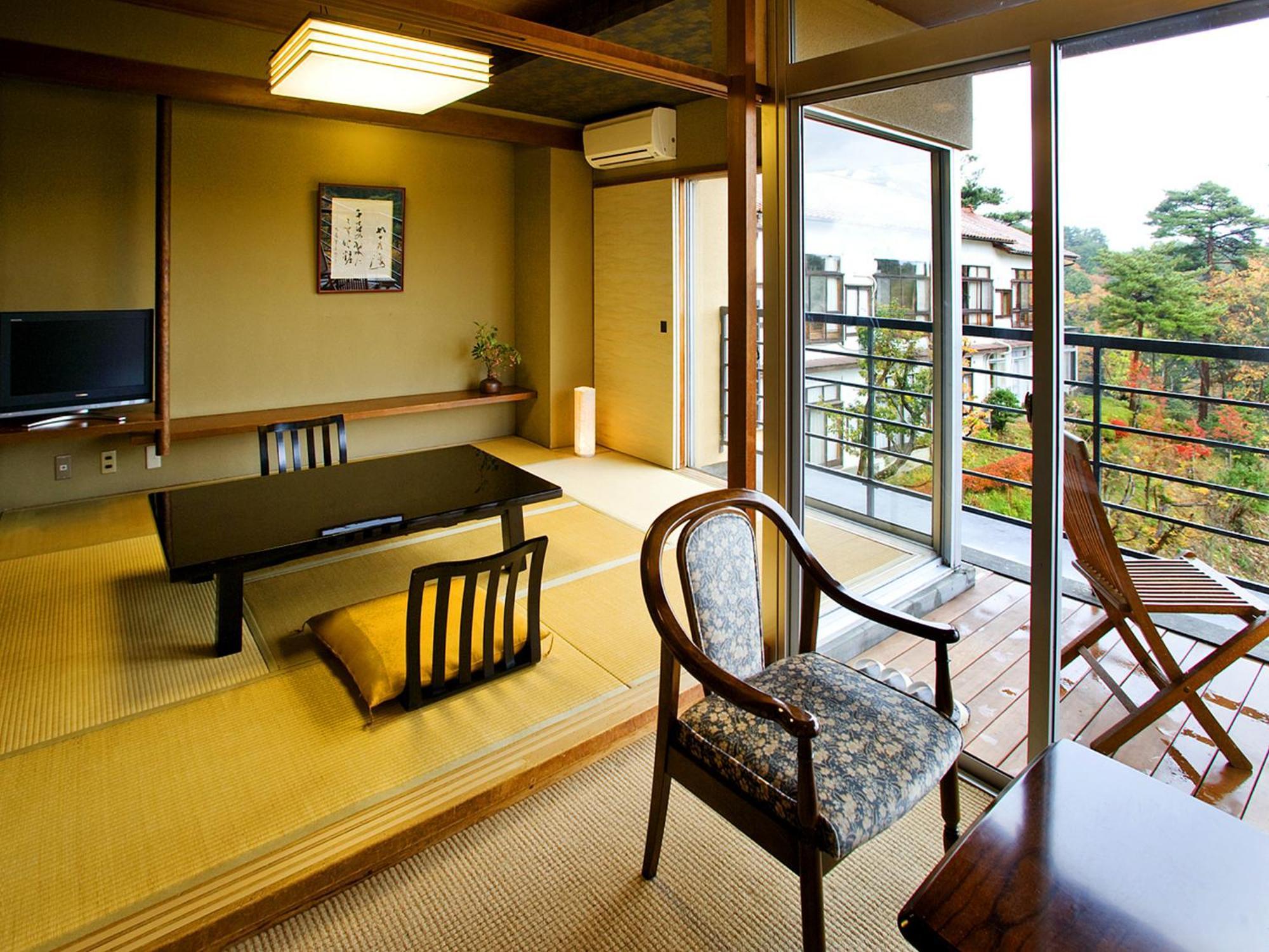 Noto Hyakurakusou Hotel Bilik gambar