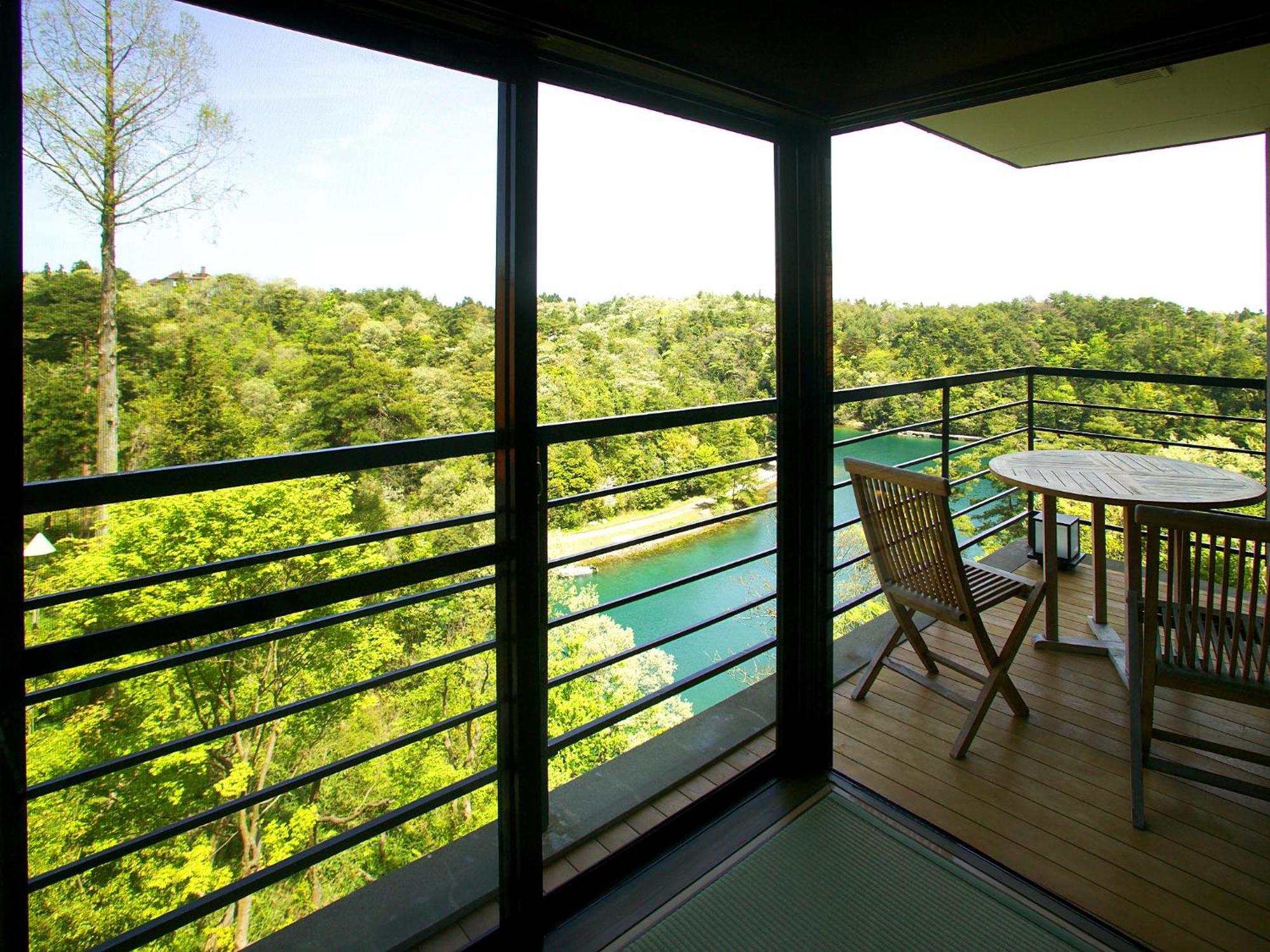 Noto Hyakurakusou Hotel Bilik gambar